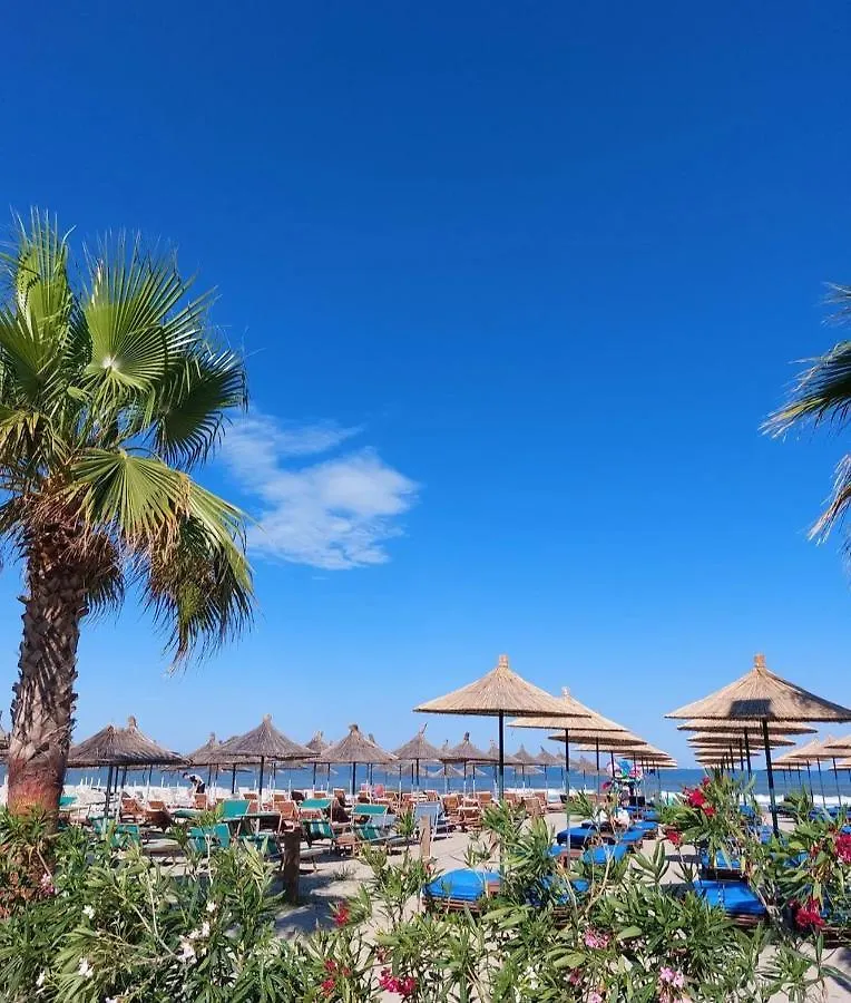 Fari Hotel Golem  Albânia